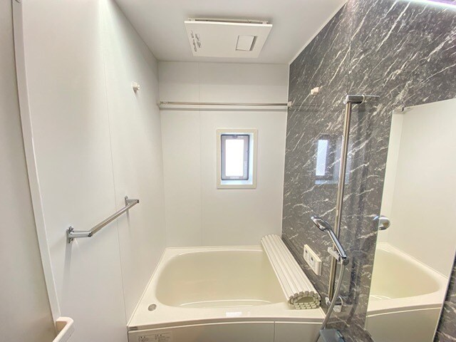 物件内観写真17　(浴室乾燥機)