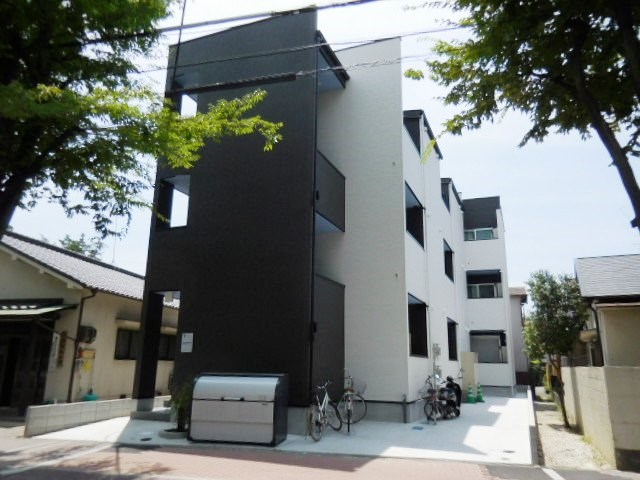 Casa di chienne（カーサ　ドゥ　シエンヌ）