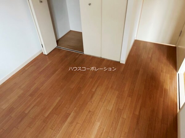 ベッドルーム