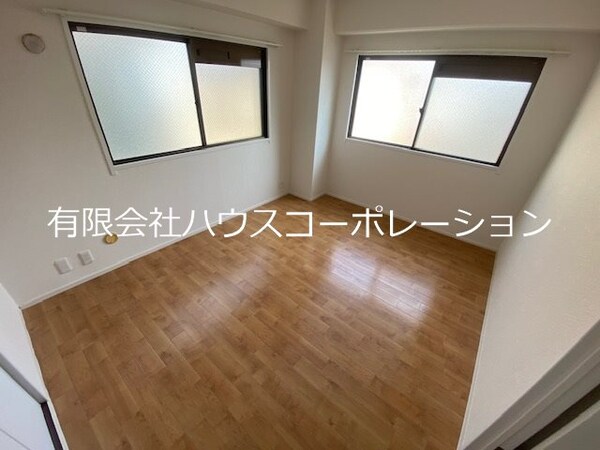 ベッドルーム