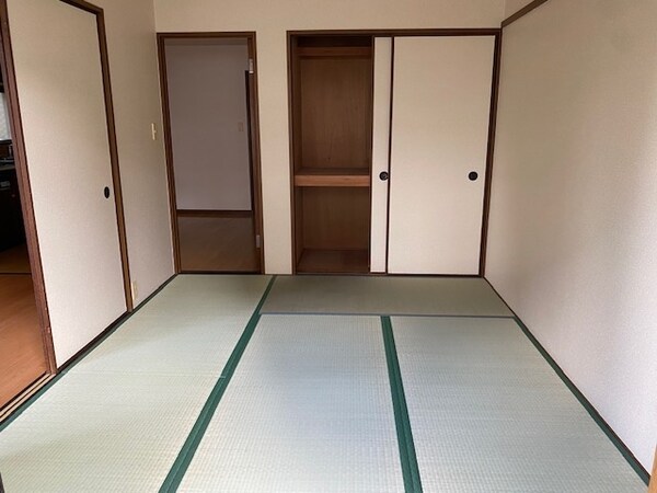 ベッドルーム