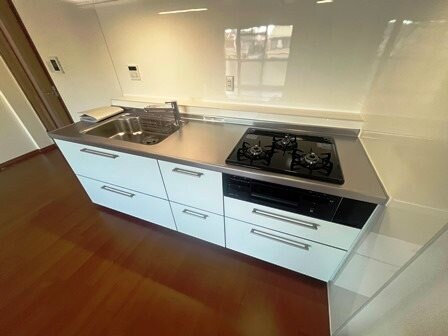 物件内観写真4　(写真は別号室)