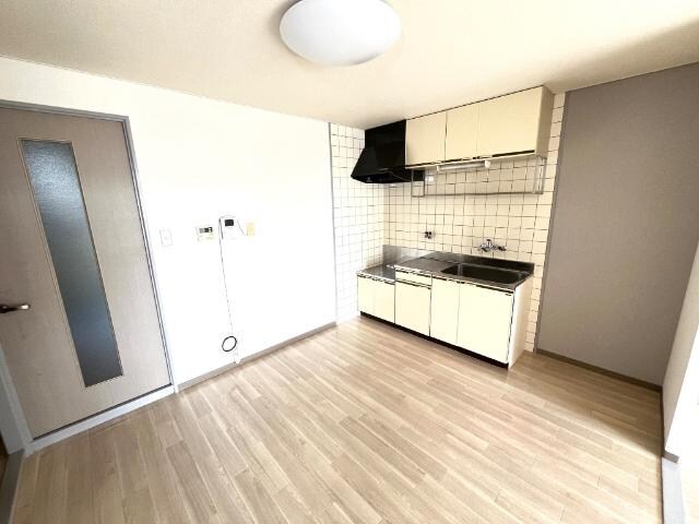 物件内観写真6　(リビング)