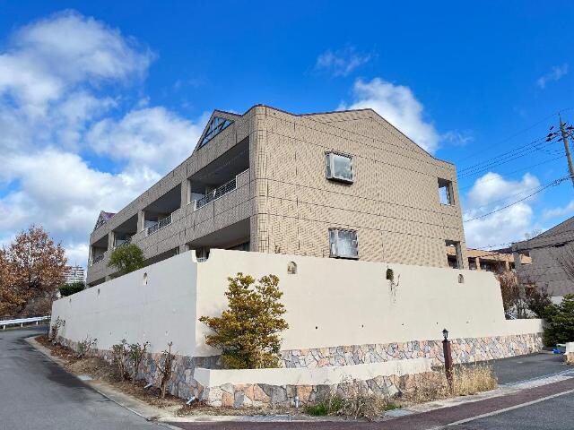 物件外観写真1　(外観写真（昼）)