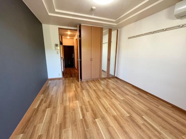 物件内観写真8　(洋室)