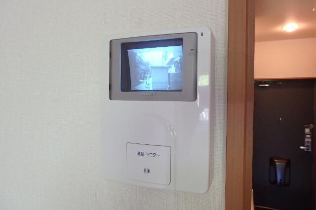 物件内観写真16　(カメラ付インターホン)