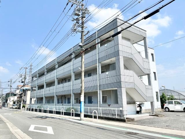 物件外観写真2　(外観写真（昼）)