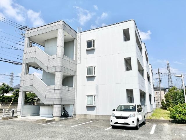 物件外観写真3　(外観写真（昼）)