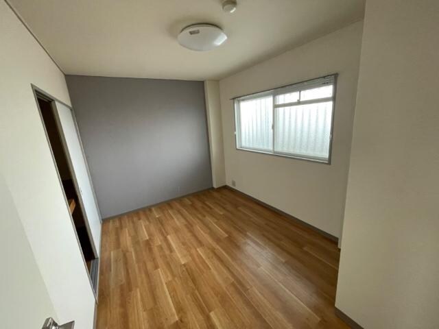 物件内観写真13　(洋室)