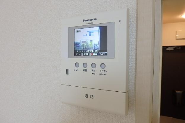 物件内観写真11　(カメラ付インターホン)