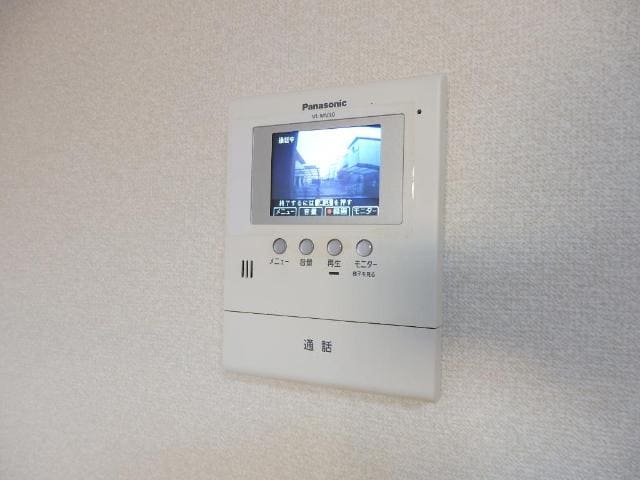物件内観写真8　(カメラ付インターホン)