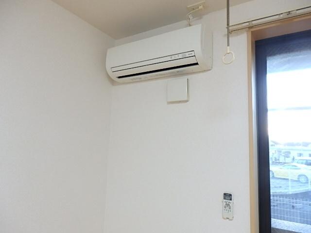 物件内観写真11　(エアコン)