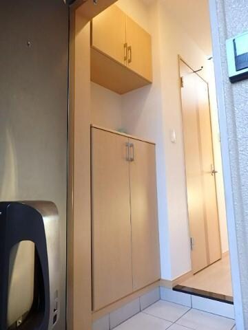 物件内観写真15　(下駄箱)