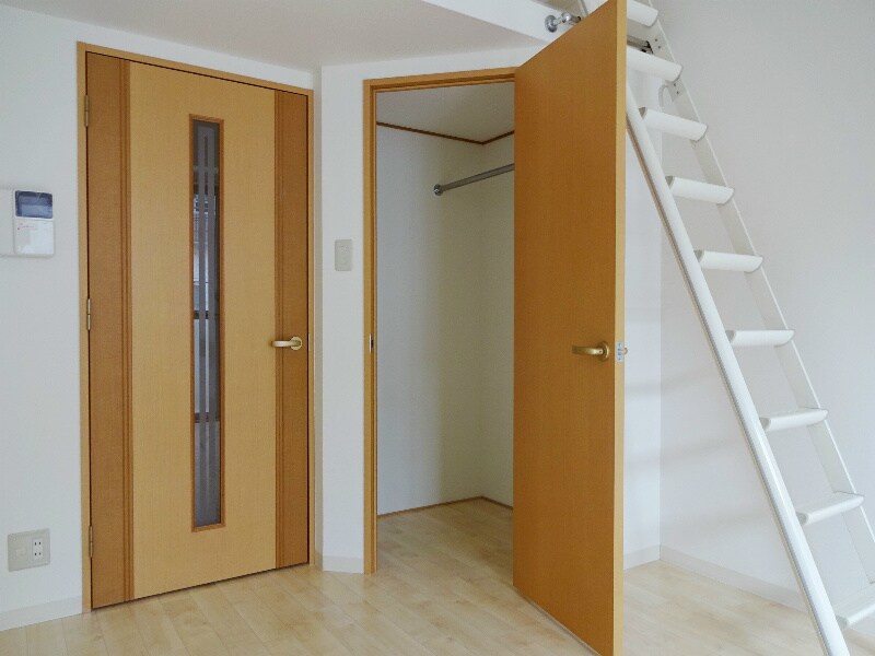 物件内観写真10　(収納)