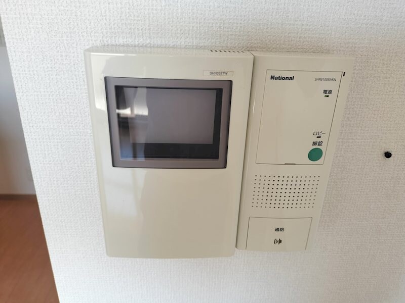 物件内観写真10　(TVモニター付きインターホン)