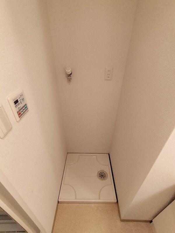 物件内観写真13　(室内洗濯機置場)