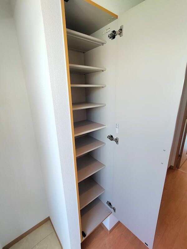 物件内観写真16　(下駄箱)