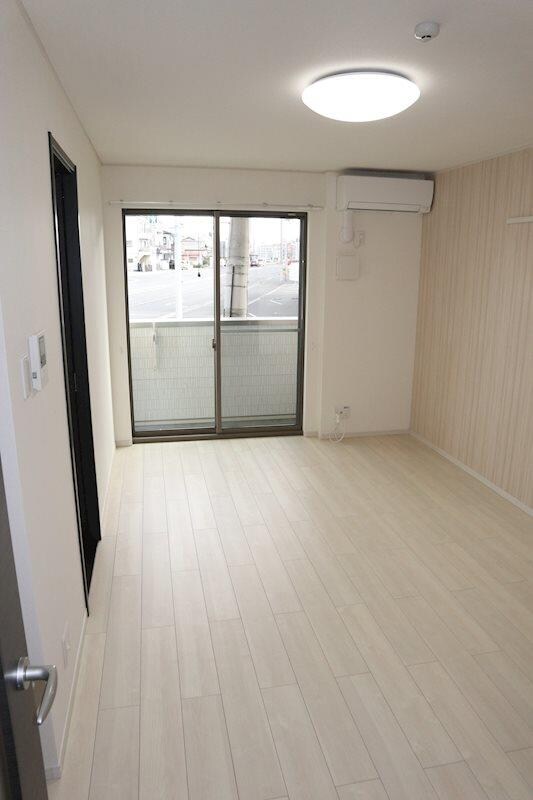 物件内観写真6　(静床仕様で下階への音が軽減されます)