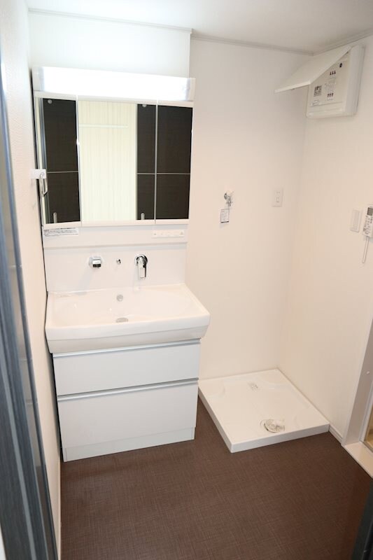 物件内観写真18　(洗面所)