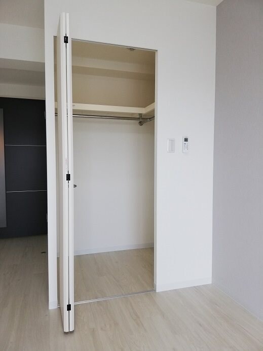 物件内観写真2　(ウォークインクローゼット)