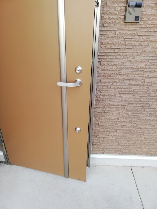 物件内観写真20　(玄関ダブルロック)
