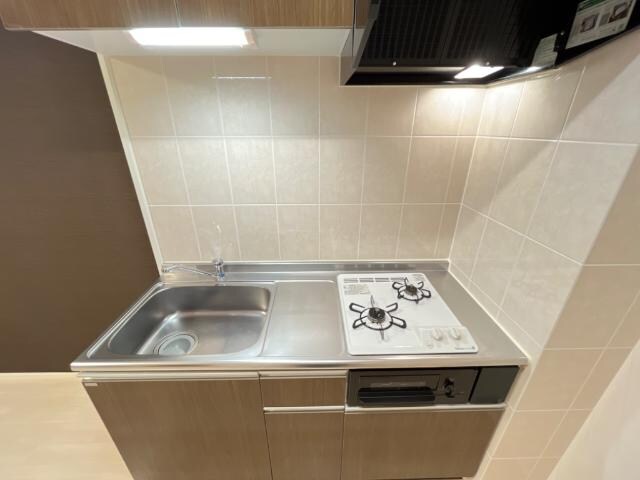 物件内観写真5　(二口ガスコンロ　グリル付き)