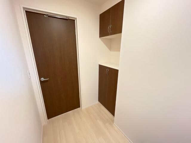 物件内観写真7　(玄関)