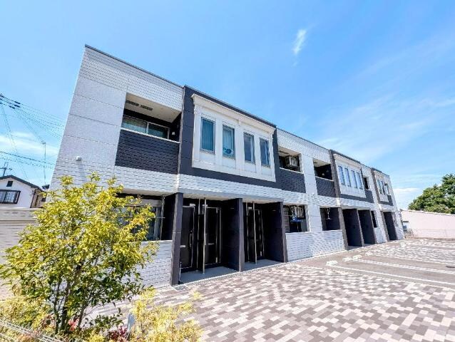 物件外観写真2　(外観写真（昼）)