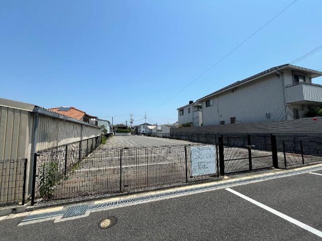 物件外観写真1　(建築現場)