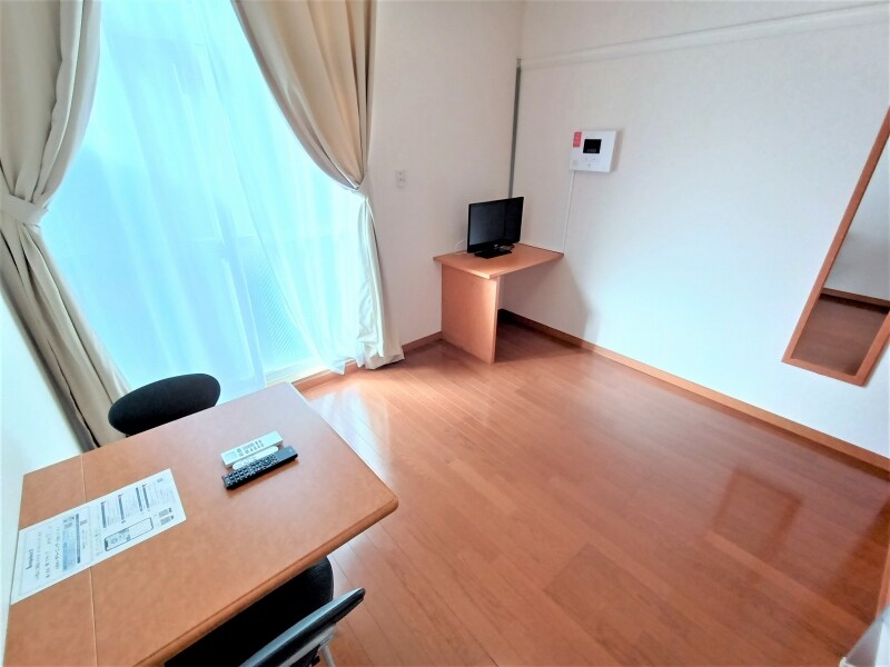 物件内観写真5　(家電・家具付きです。)