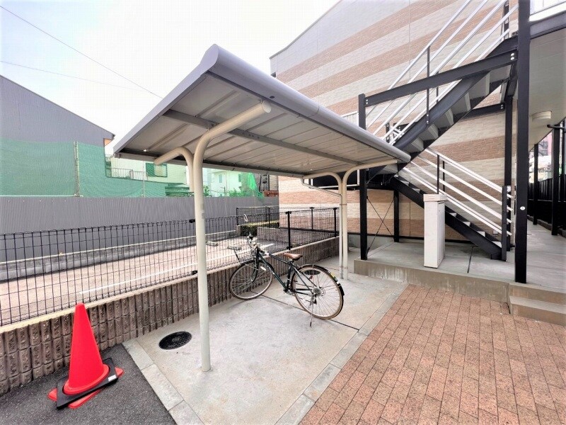 物件内観写真11　(駐輪スペースです。)