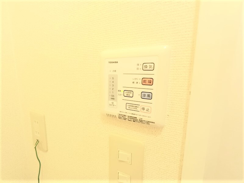 物件内観写真20　(浴室換気乾燥機付きです。)