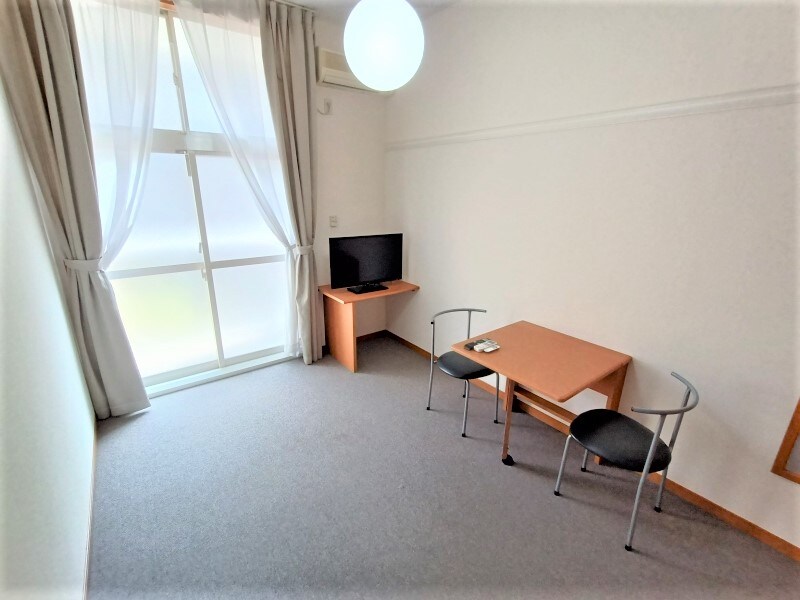 物件内観写真4　(家電・家具付き物件です)