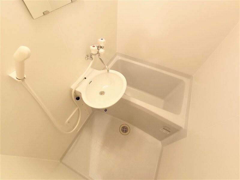 物件内観写真5　(浴槽スペースです。)