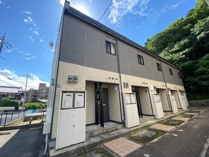 レオパレス五月丘外観写真