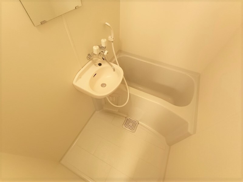 物件内観写真5　(浴槽スペースです。)