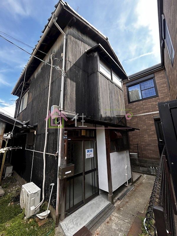 鷹合4丁目2階建貸家