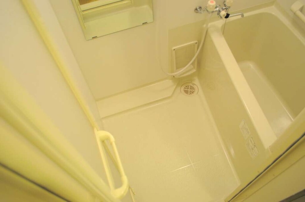 物件内観写真5　(浴室乾燥機つきで洗濯物も干せます！)