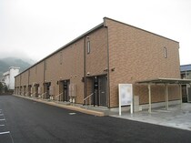 レオネクスト紅の外観写真