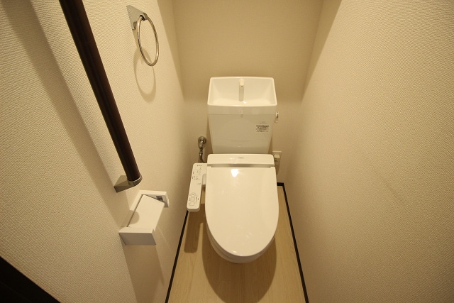 物件内観写真8　(ウォシュレット付になります。)