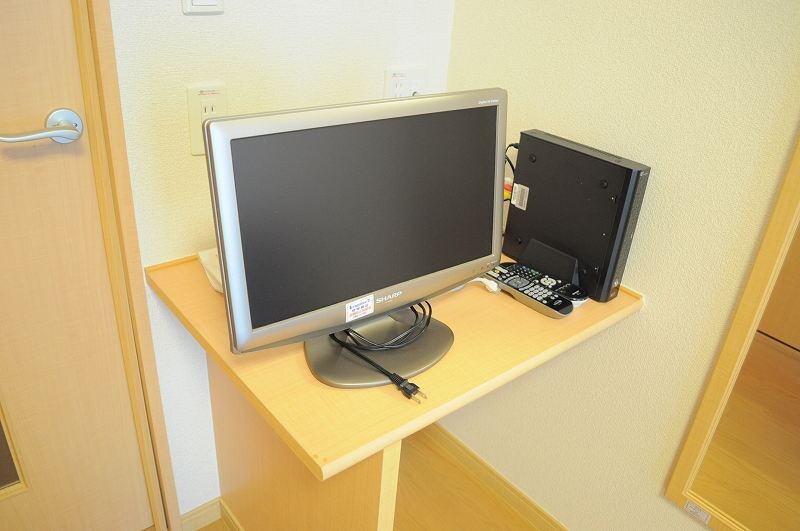 物件内観写真16　(テレビ台もありますよ！)