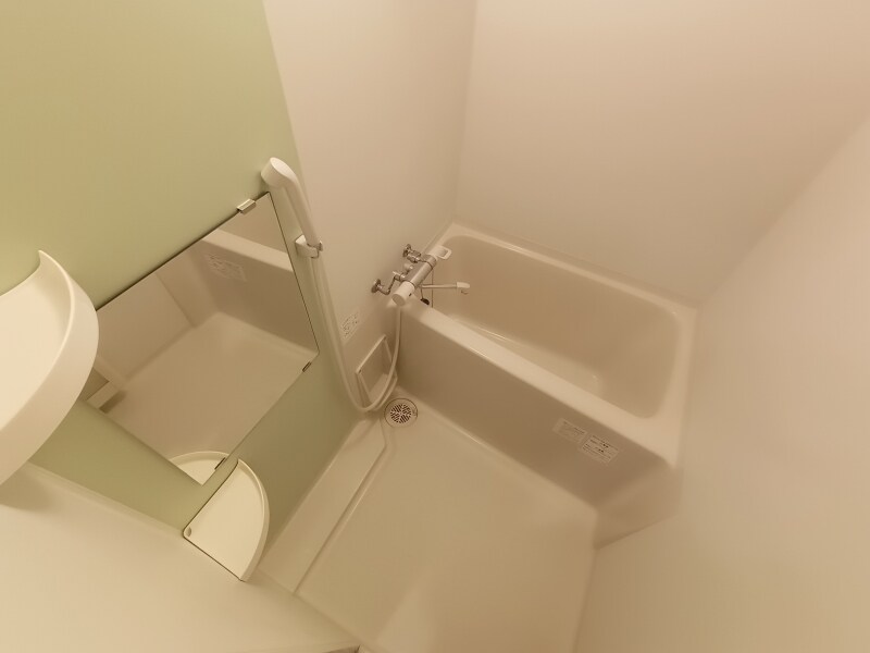 物件内観写真5　(浴槽スペースです。)