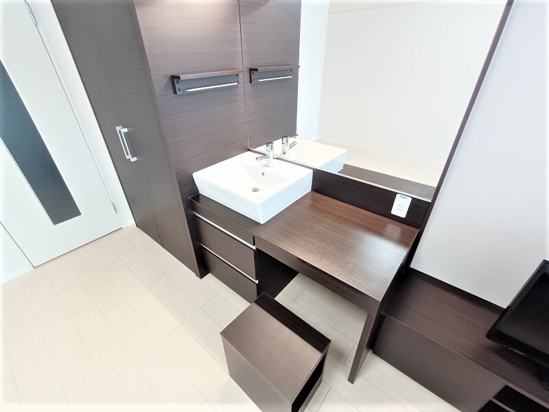 物件内観写真10　(洗面スペースです。)