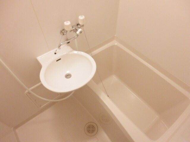 物件内観写真5　(お風呂・トイレ　セパレートタイプです！)