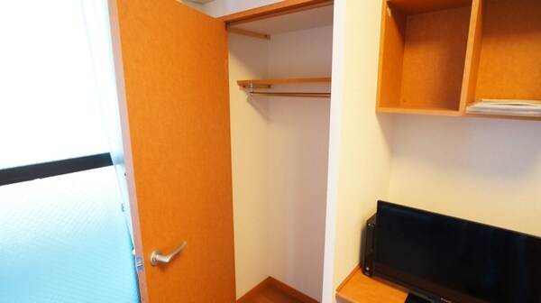 その他(大きなクローゼットで収納力バツグンです。)