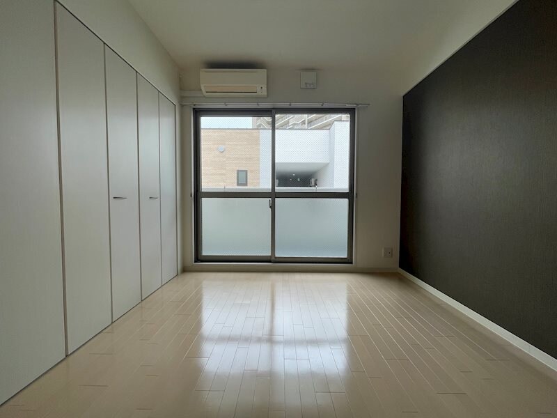 物件内観写真6　(6.0帖の洋室)