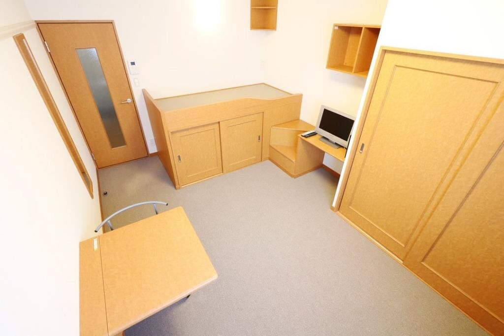 物件内観写真4　(当社人気のベッドタイプ！収納付きベッドがオススメ！)