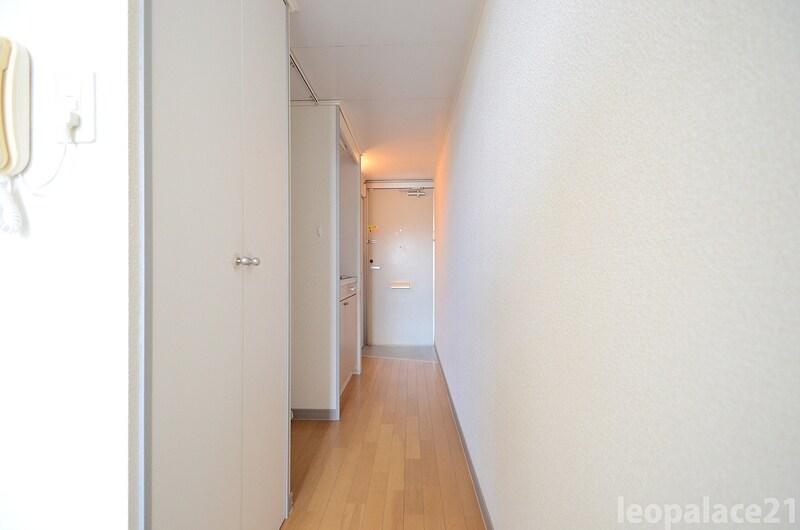 物件内観写真5　(通路)