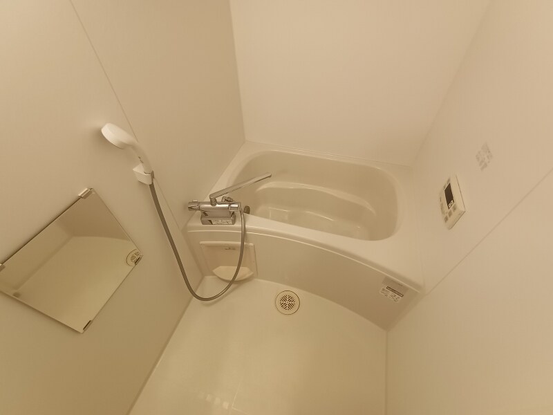 物件内観写真5　(追い炊き機能付きです。)