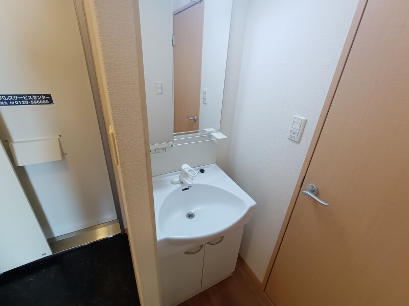 物件内観写真15　(洗面スペースです。)